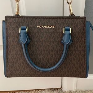 Michael Kors satchel purse